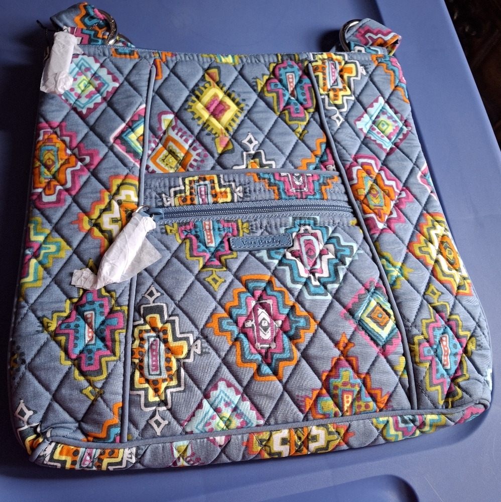 Vera Bradley Triple Zip Hipster “Painted Medallions”. NWT